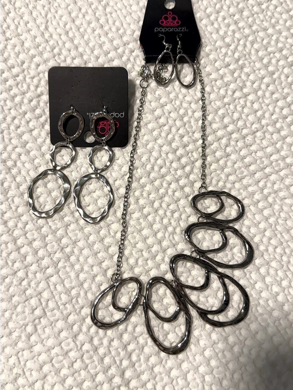 Paparazzi Gunmetal Linked Oval Statement Necklace & Earrings Set